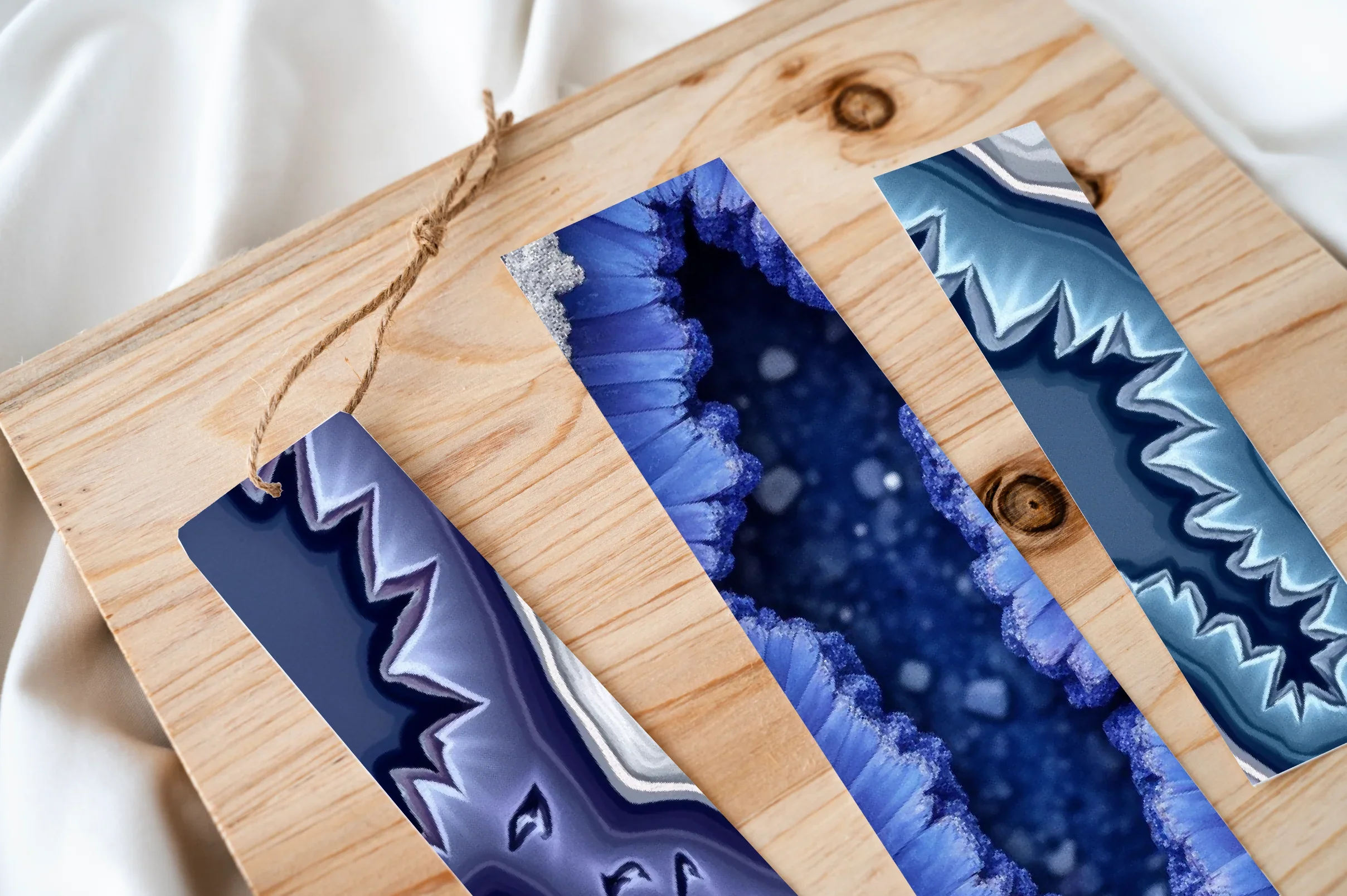 Crystal Geode Bookmark for Junk Journals - CraftNest - Digital Crafting and Art
