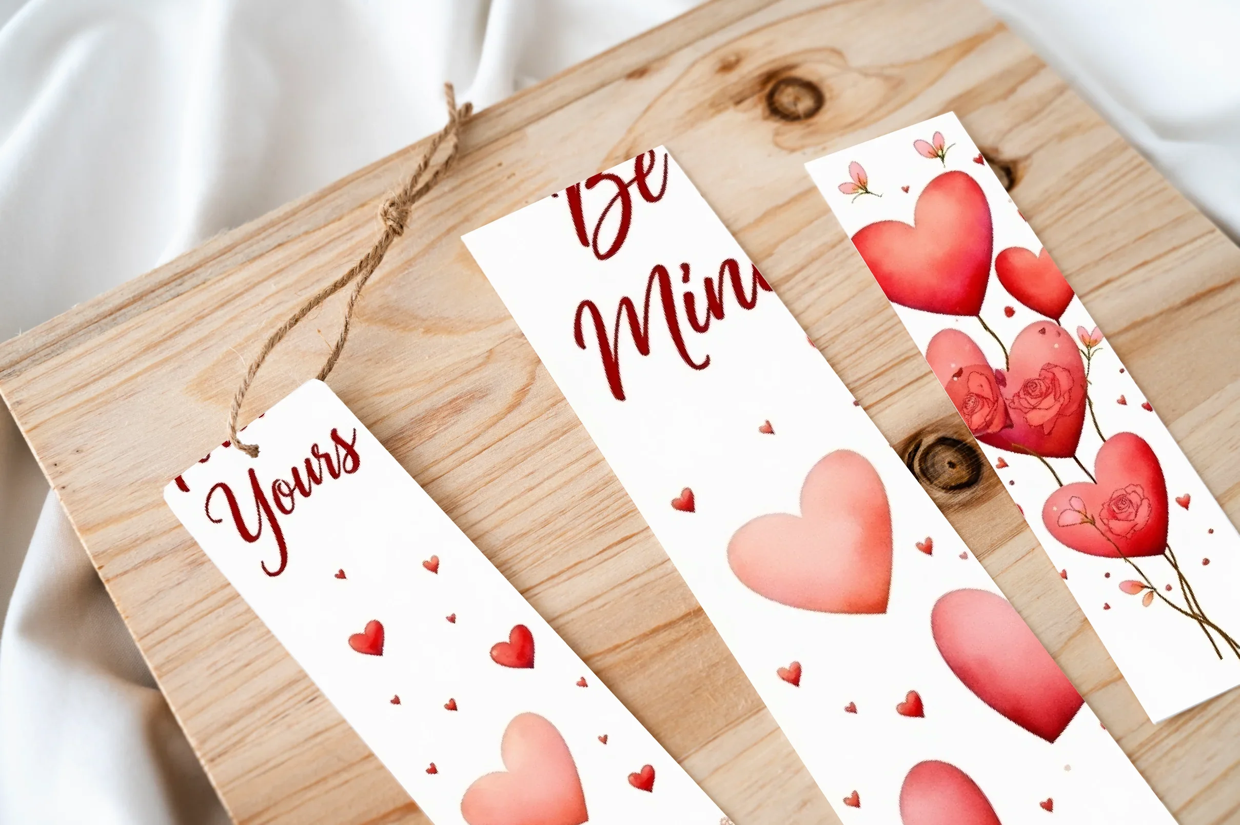 Romantic Valentine's Day Bookmark Journal - CraftNest - Digital Crafting and Art